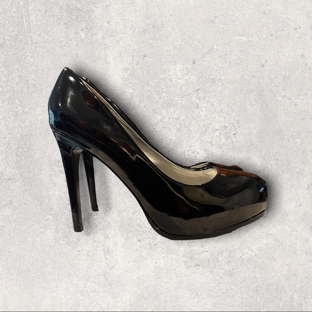 Guess Black Patent Leather Platform Box Toe Stilettos - Size 8.5